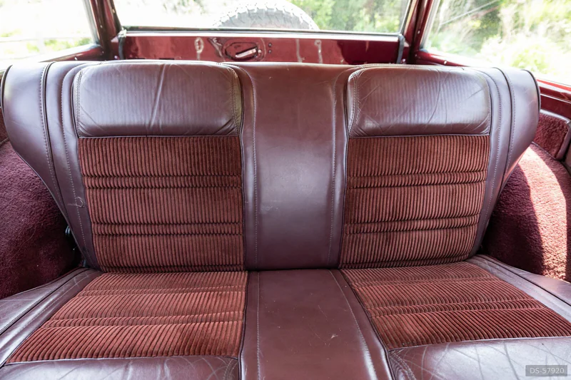 1988 Jeep Grand Wagoneer in Oakville 7