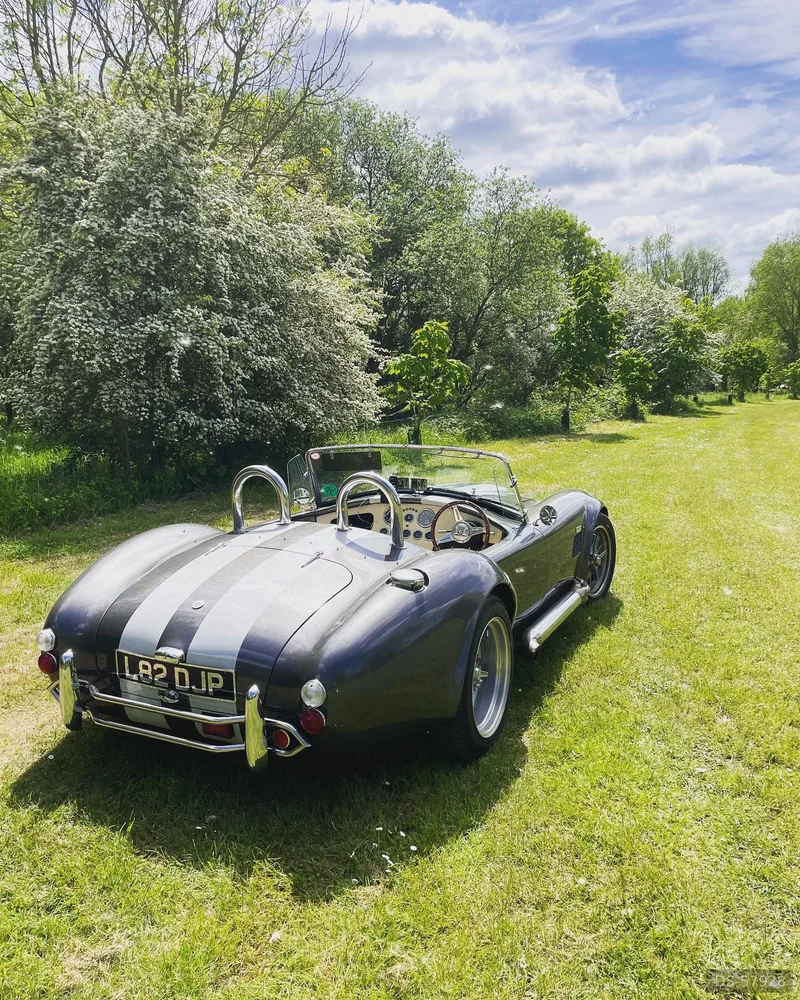 2014 AC Cobra in London 2