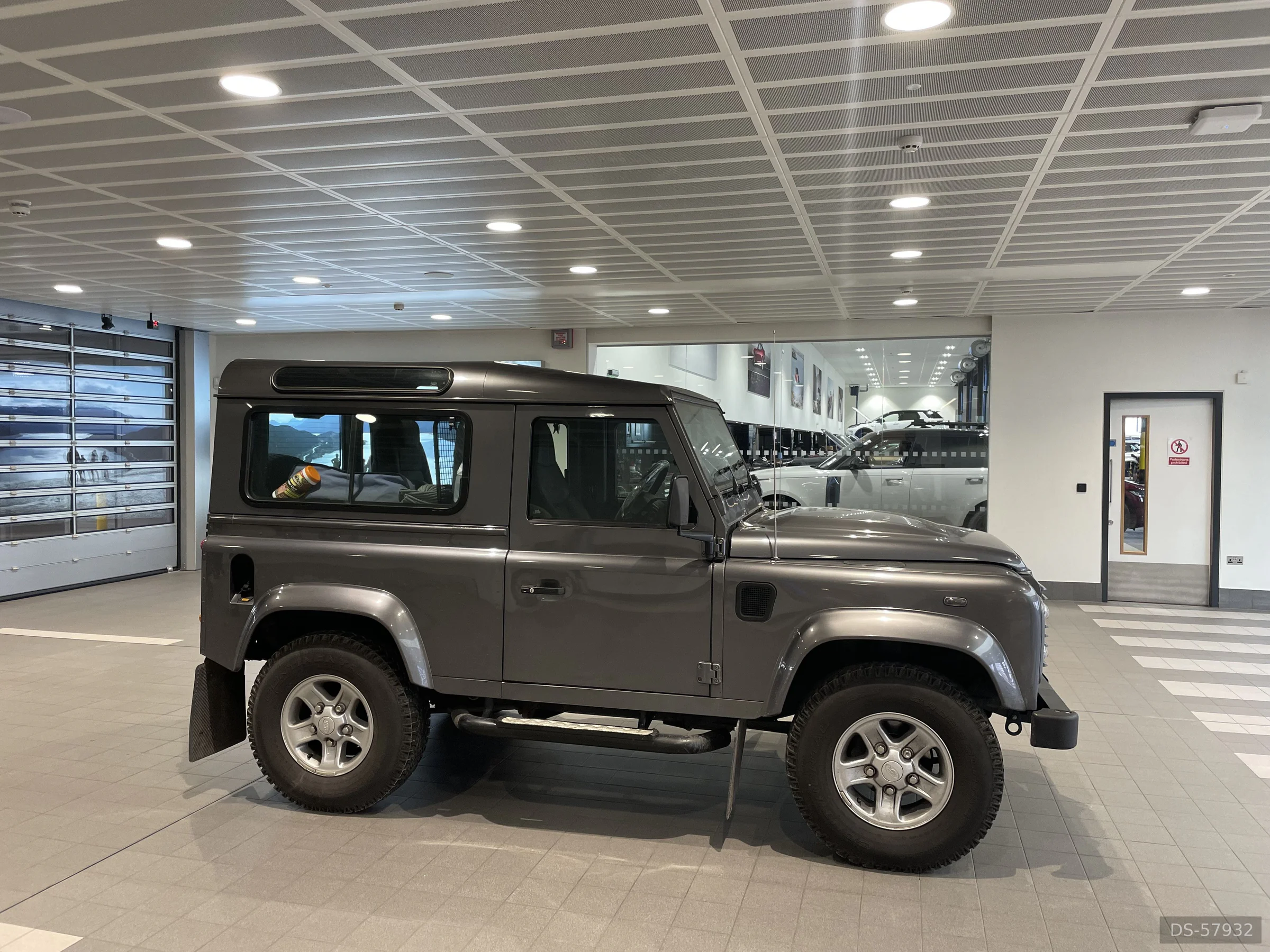 2016 Land Rover Defender 90