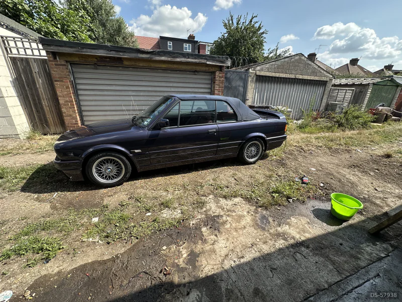 1991 BMW 3 Series in London 5
