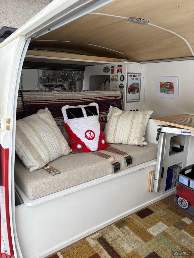 1964 Volkswagen Transporter Van in Calgary 3