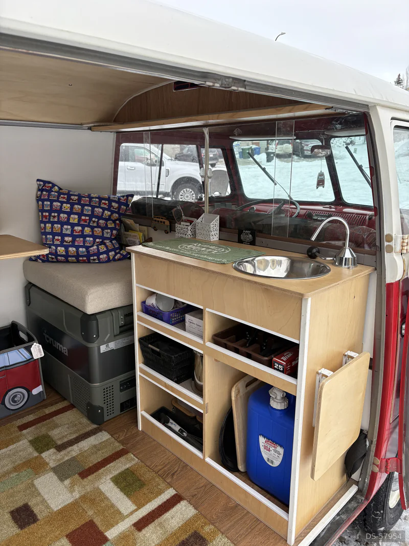 1964 Volkswagen Transporter Van in Calgary 4