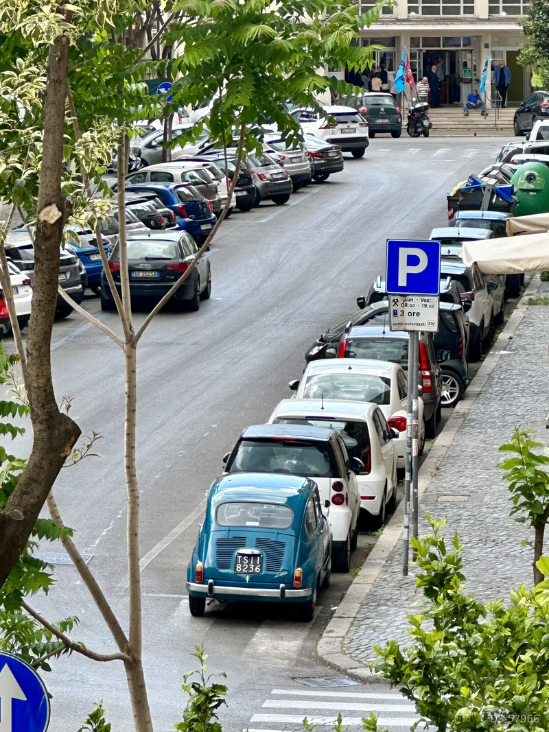 1969 Fiat 600d in Roma 7