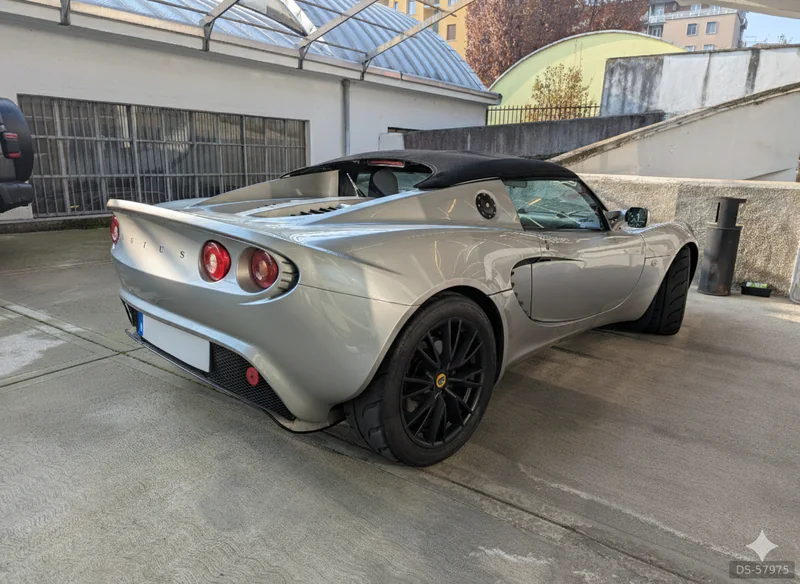 2003 Lotus Elise