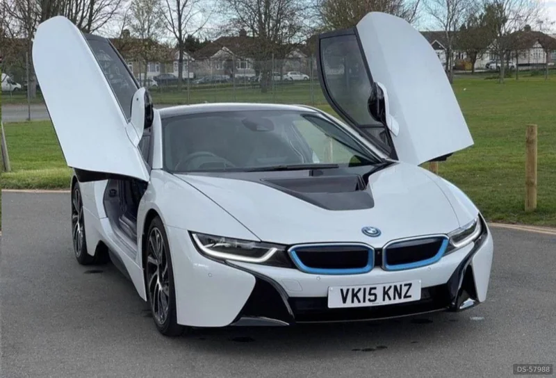 2015 BMW I8 in Watford 3