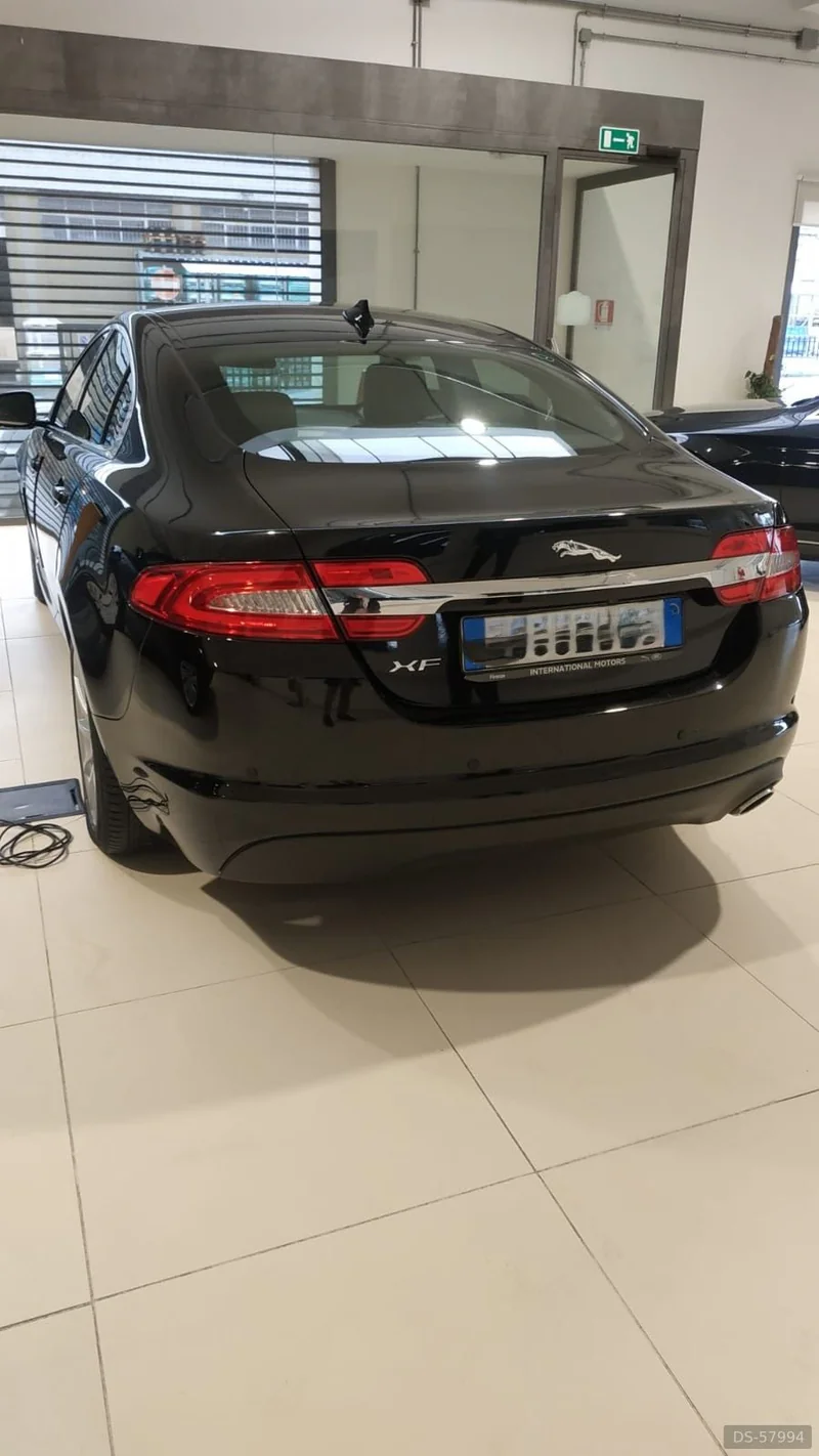 2014 Jaguar Xf in Trapani 4