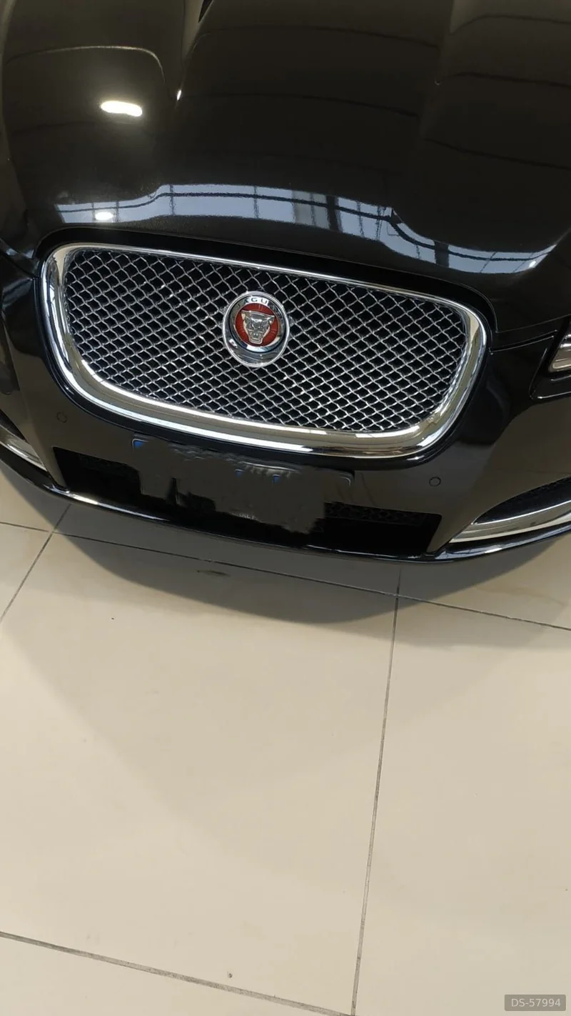 2014 Jaguar Xf in Trapani 2