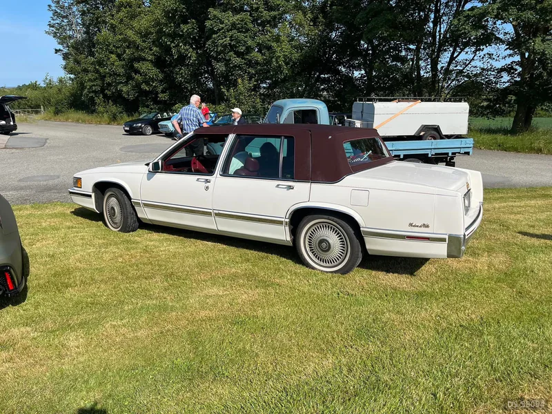 1992 Cadillac Sedan Deville V8 in Tananger 5