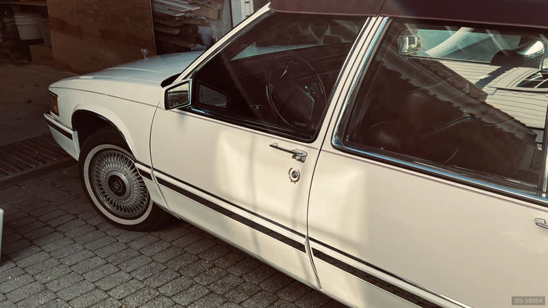1992 Cadillac Sedan Deville V8 in Tananger 10