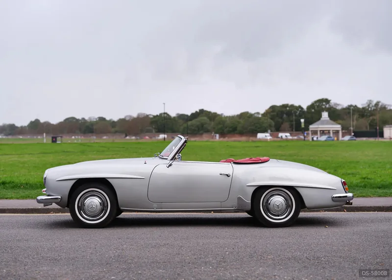 1965 Mercedes-Benz 190sl in Hinckley 2