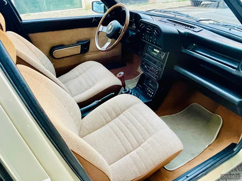 1984 Alfa Romeo 33 Quadrifoglio Oro in Lisboa 8