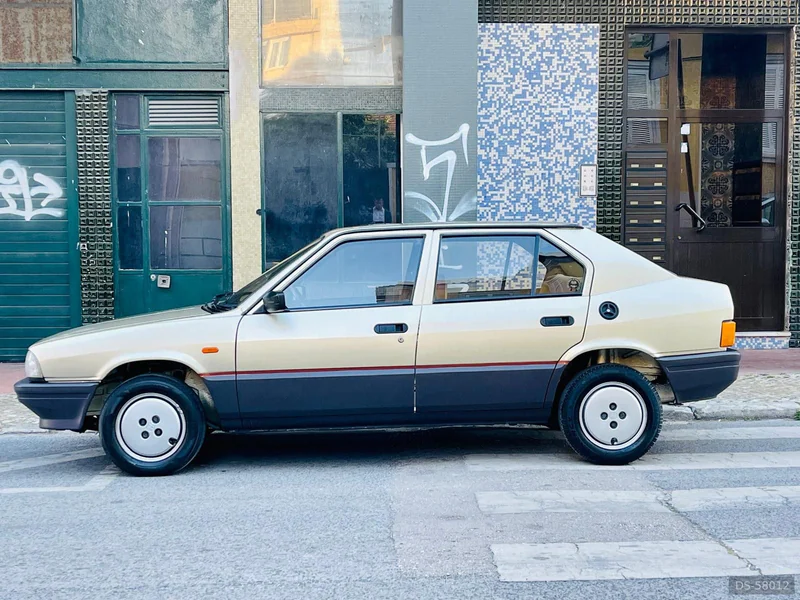 1984 Alfa Romeo 33 Quadrifoglio Oro in Lisboa 2