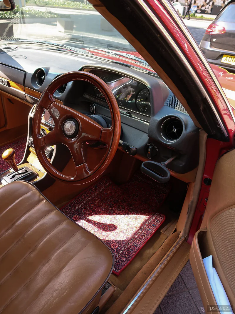 1985 Mercedes-Benz 230 Ce in London 4