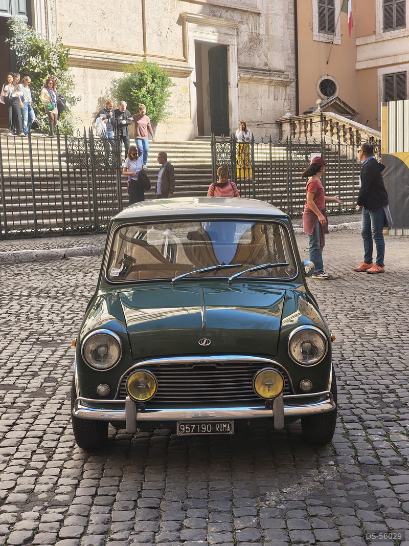 1966 Innocenti Mini Cooper 1000 in Roma 3