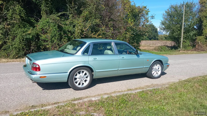 2000 Jaguar Xj8 in San Daniele Del Friuli 2