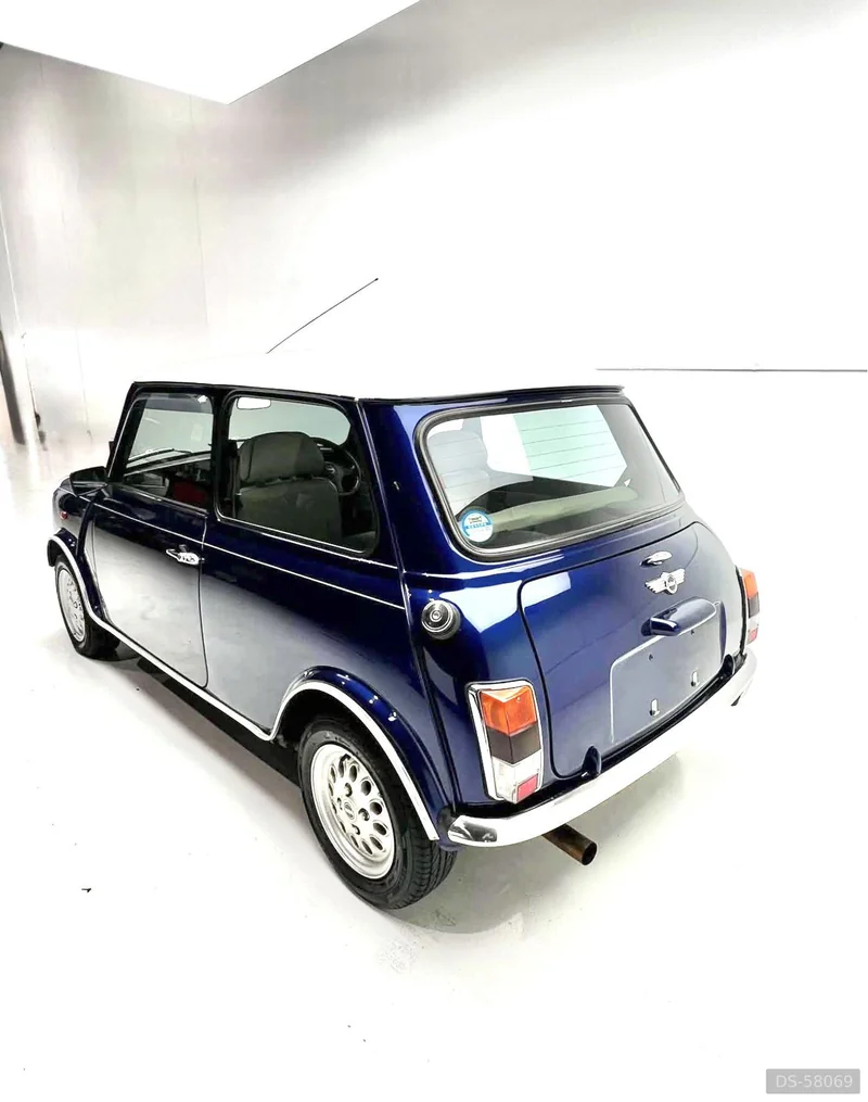 2000 Austin Rover Mini in Brisbane 3