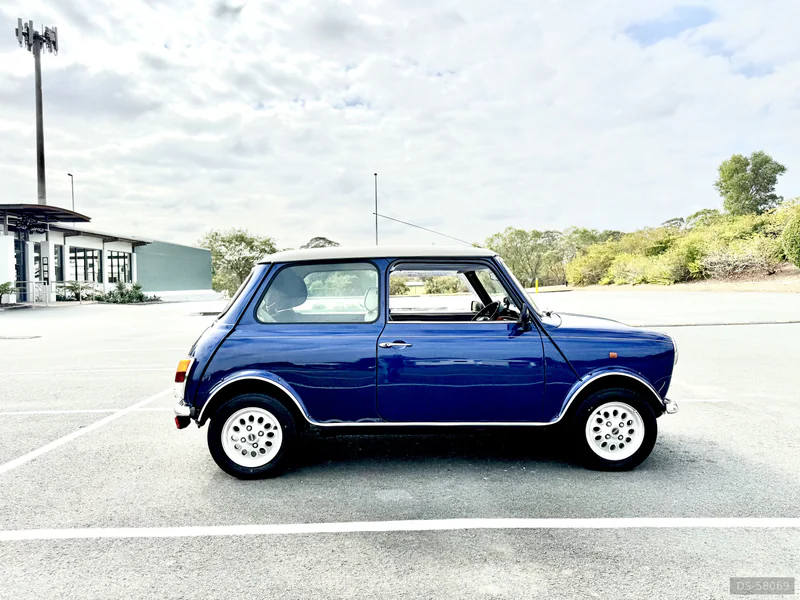 2000 Austin Rover Mini in Brisbane 2