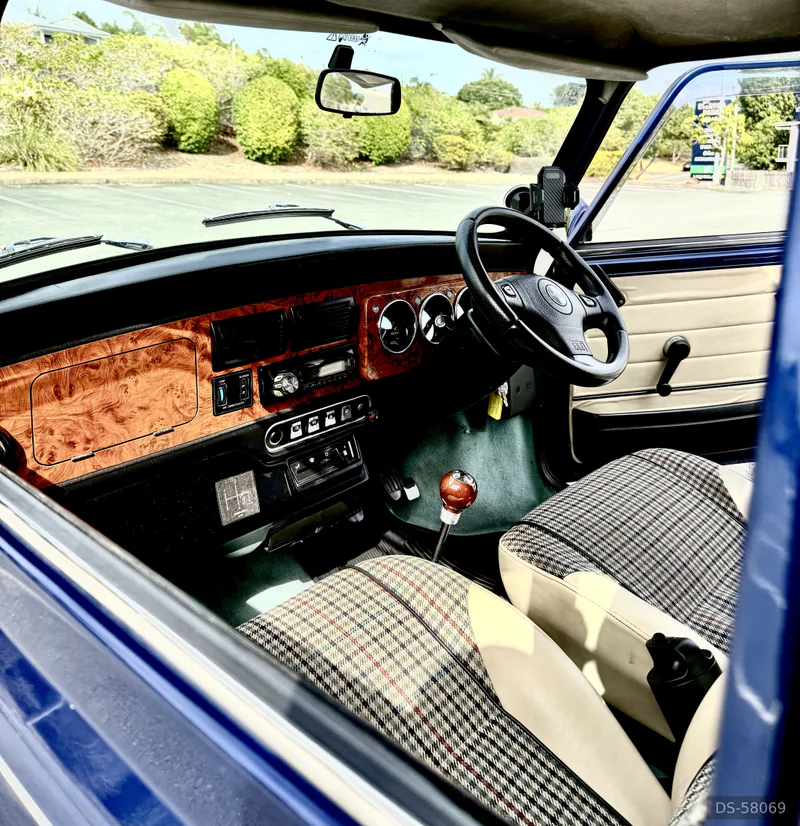 2000 Austin Rover Mini in Brisbane 10