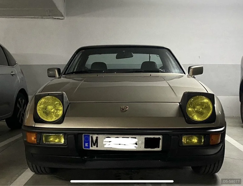 1980 Porsche 924 in Madrid 4