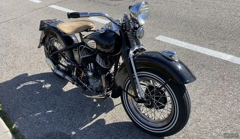 1942 Harley-Davidson Wl45 in Madrid 2