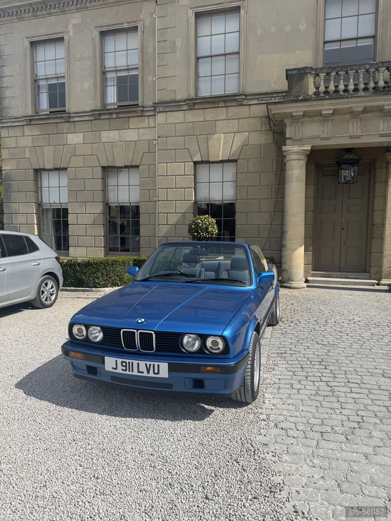 1991 BMW E30 318i Convertible Design Edition in London 3