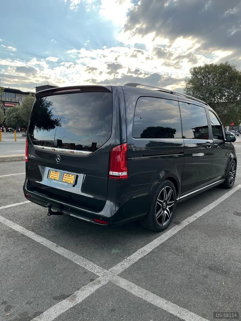 2023 Mercedes-Benz V Class 300d in Northriding, Randburg 2