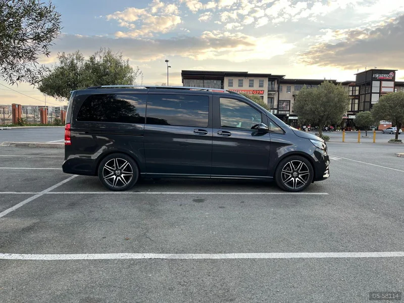 2023 Mercedes-Benz V Class 300d in Northriding, Randburg 4