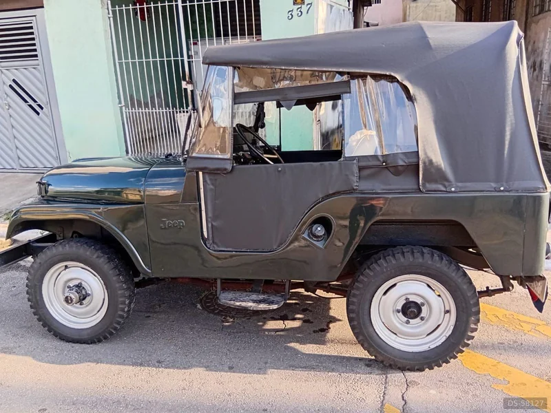1965 Jeep Willys in São Paulo 8