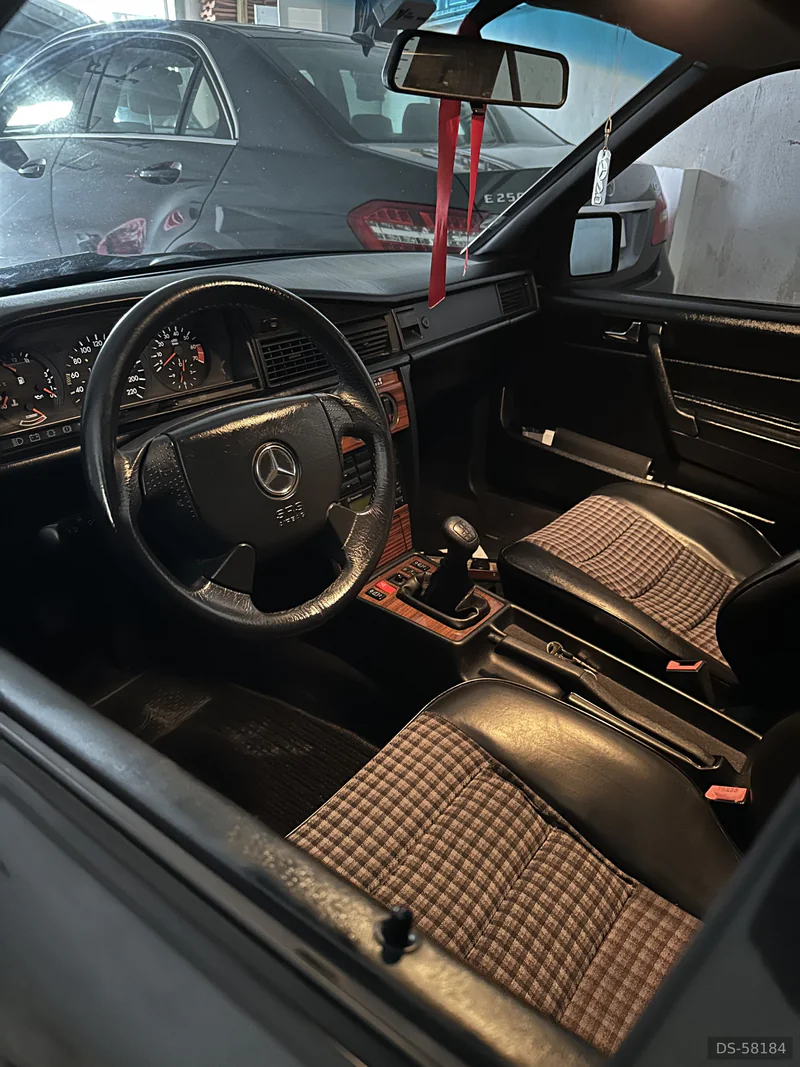 1993 Mercedes-Benz 190e in Senhora Da Hora 6