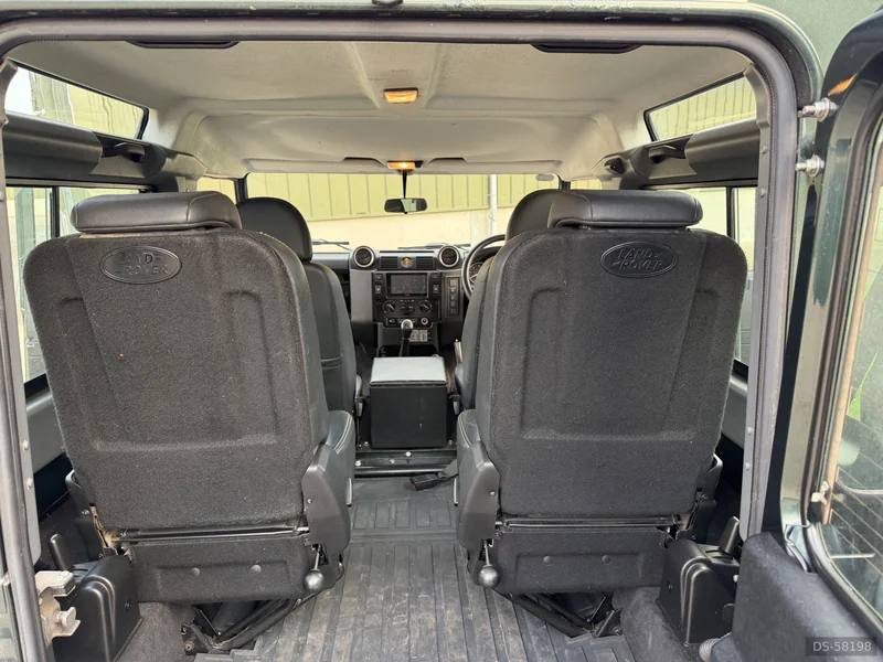 2010 Land Rover Defender 90 in Westerham 8