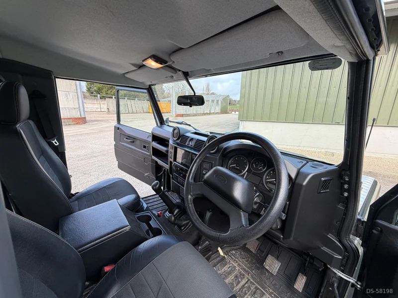2010 Land Rover Defender 90 in Westerham 6