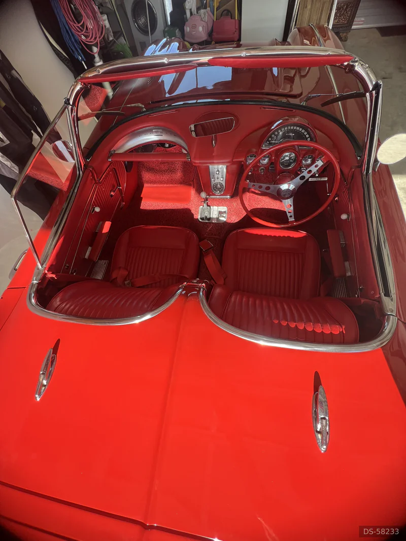 1962 Chevrolet Corvette in Catherine Hill Bay 3