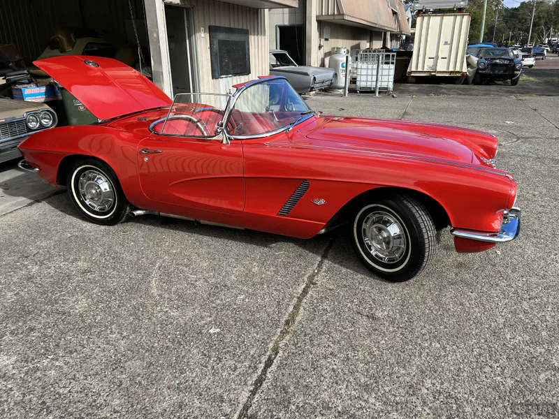 1962 Chevrolet Corvette in Catherine Hill Bay 5