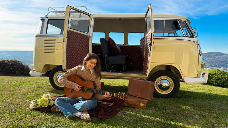 1975 Volkswagen Bus T1 in Verona 2