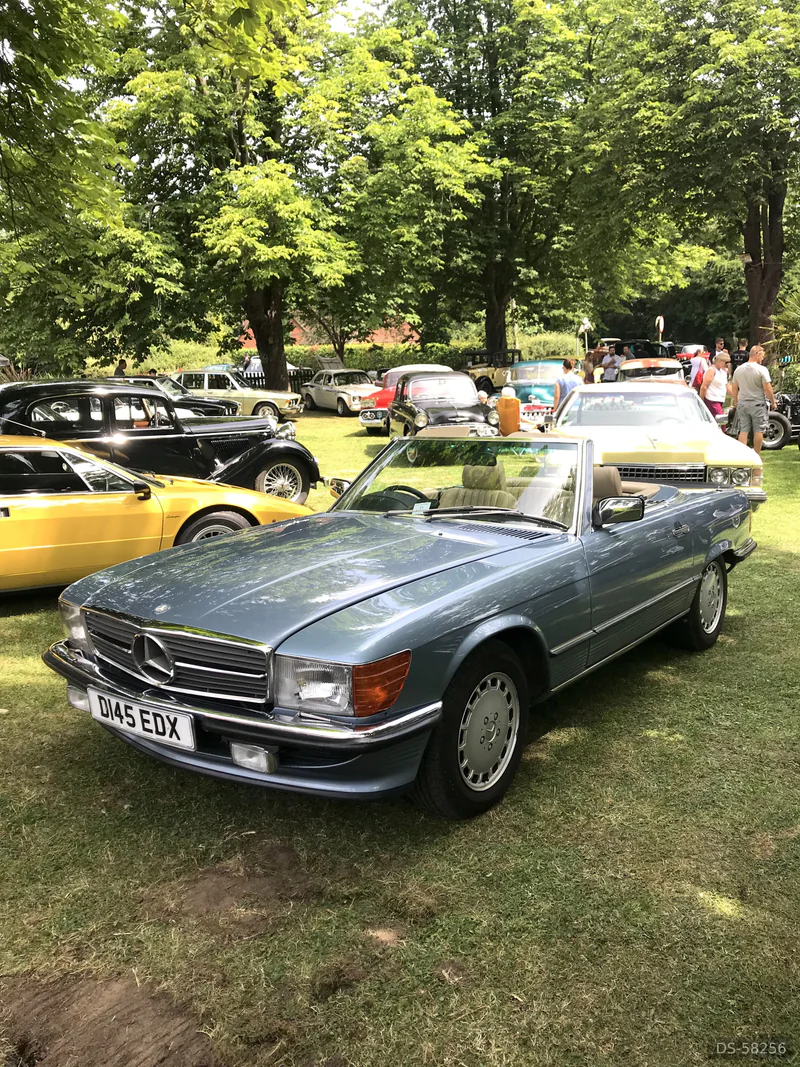 1987 Mercedes-Benz Sl500 in London