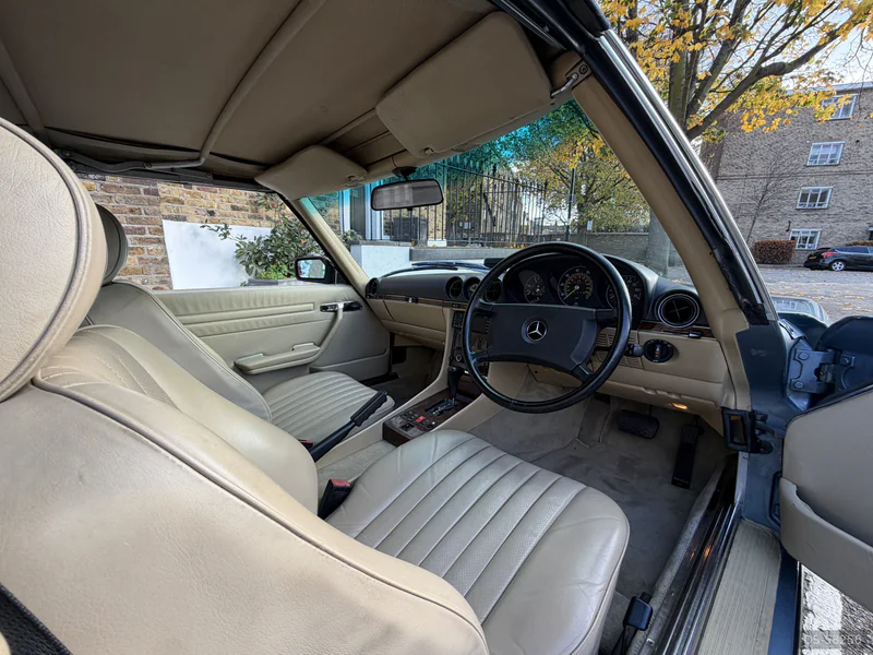 1987 Mercedes-Benz Sl500 in London 6