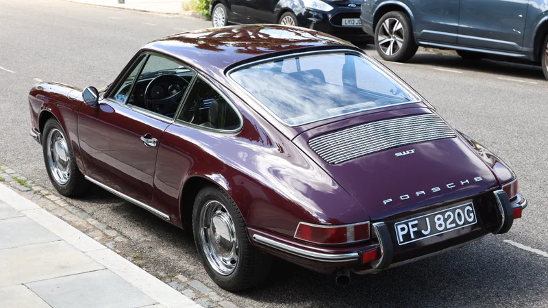 1969 Porsche 911 in London 9