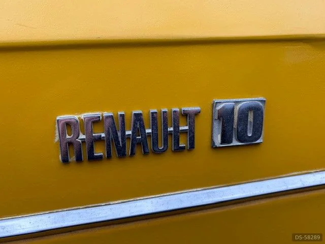 1968 Renault 10 in Iver 6