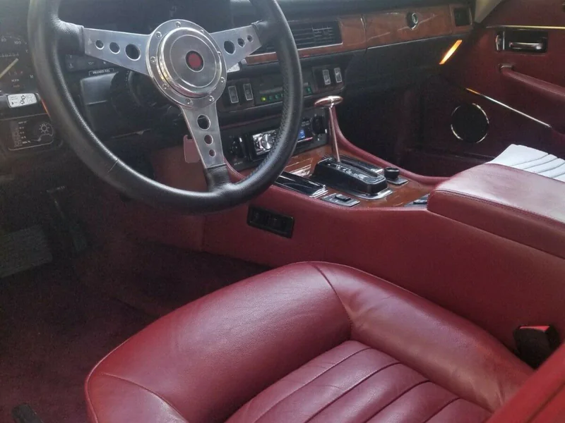 1988 Jaguar XJ-S Base 8