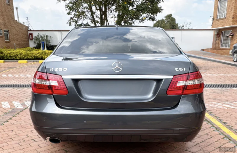 2010 Mercedes-Benz E250 in Cajica 3