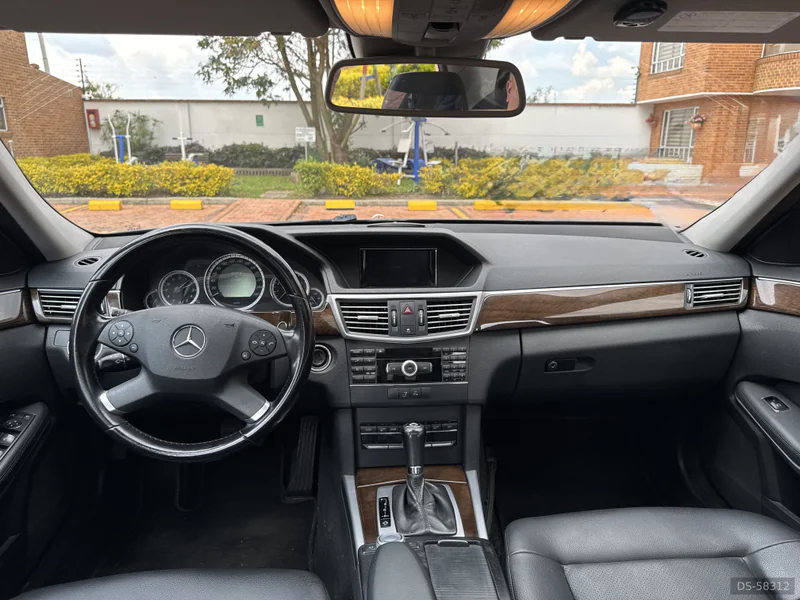 2010 Mercedes-Benz E250 in Cajica 6