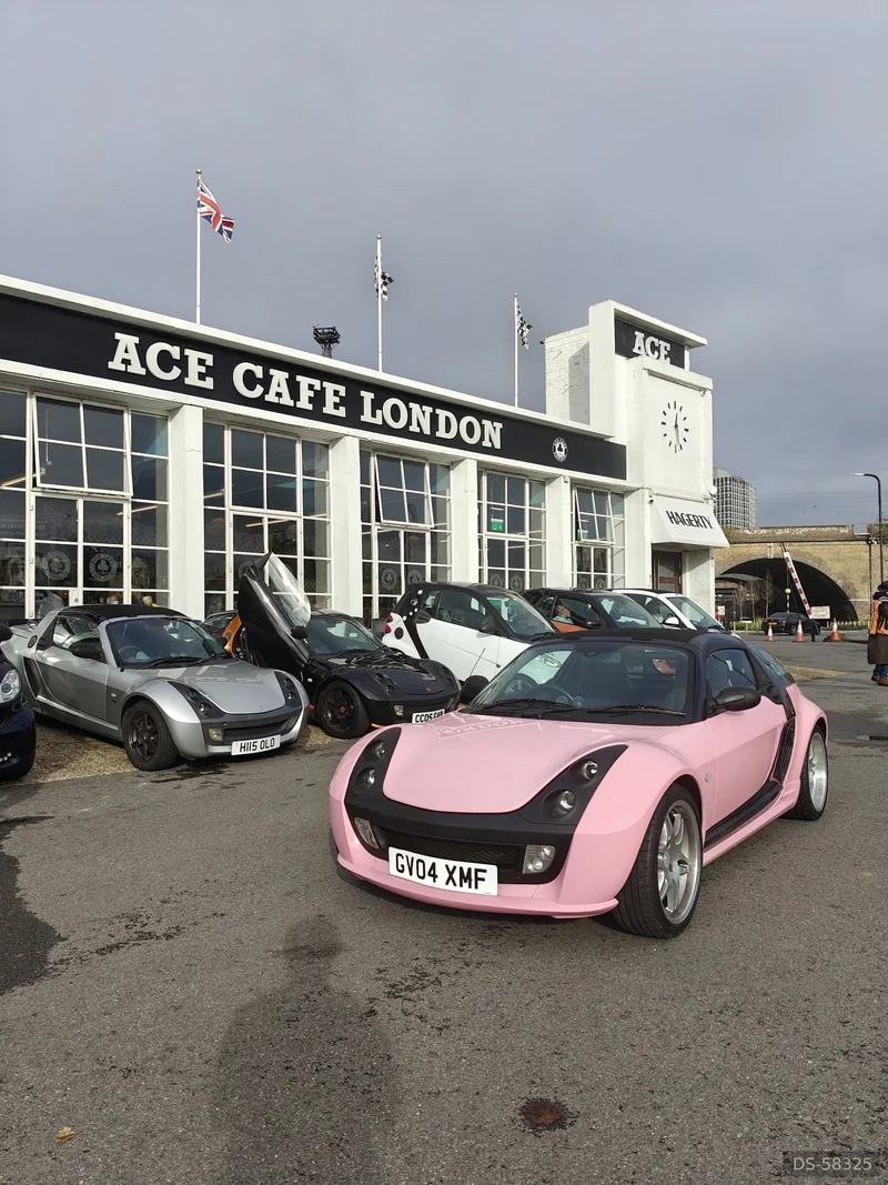 2004 Mercedes-Benz Smart Roadster Brabus Coupe 'Lady Penelope' in Borehamwood 6