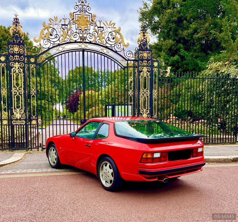 1990 Porsche 944 S2 in London 2