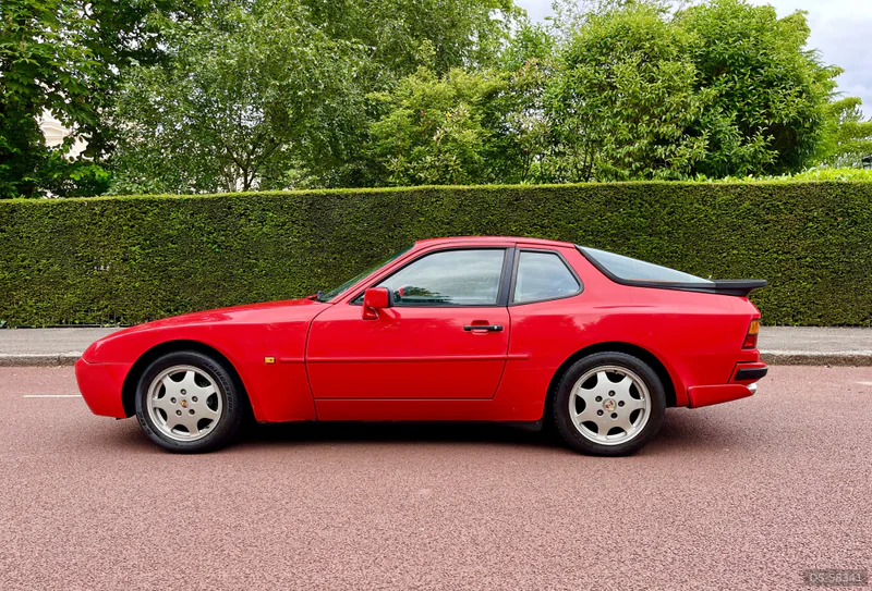 1990 Porsche 944 S2 in London 5