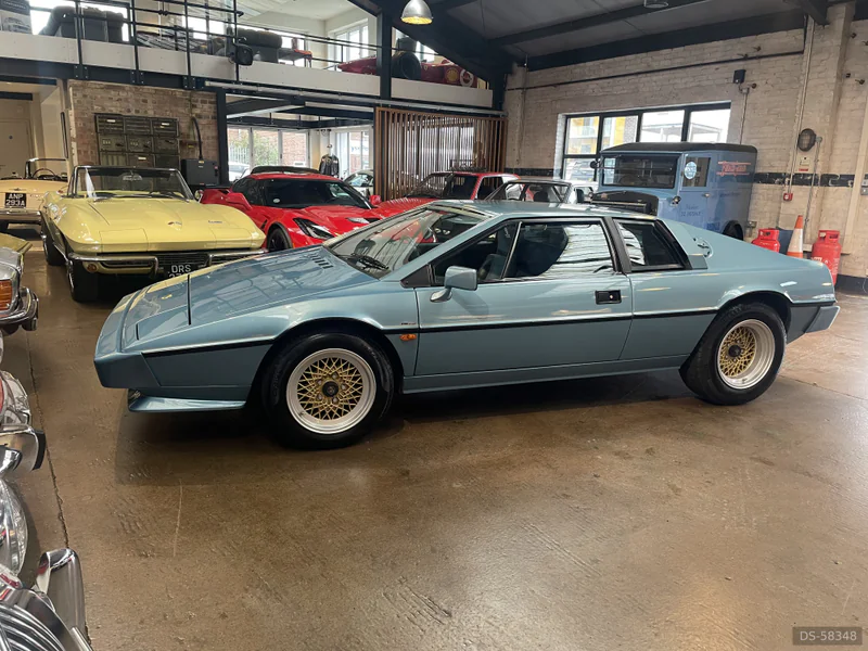 1985 Lotus Esprit S3 in Winchester 4
