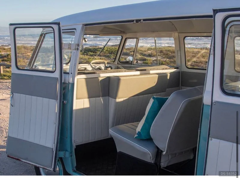 1957 Volkswagen Kombi Splitscreen in Cape Town 8