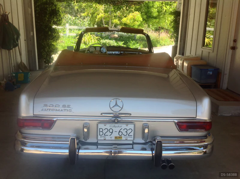 1965 Mercedes-Benz 300se in Vancouver 5