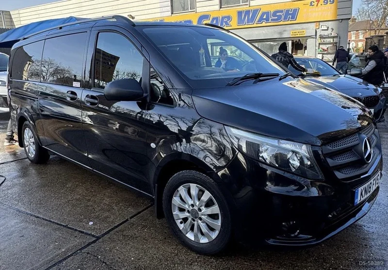 2018 Mercedes-Benz Vito in London 7
