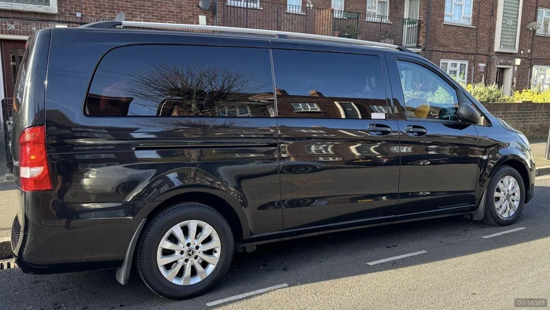 2018 Mercedes-Benz Vito in London 8