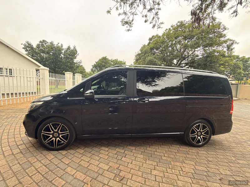 2021 Mercedes-Benz V300d in Kempton Park 3
